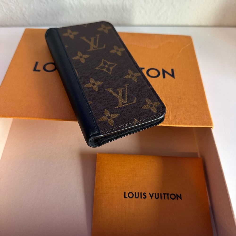 Louis Vuitton Monogram Wallet and Phone Case